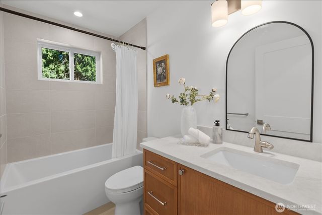 313 SE Andrews Street, Issaquah, WA 98027