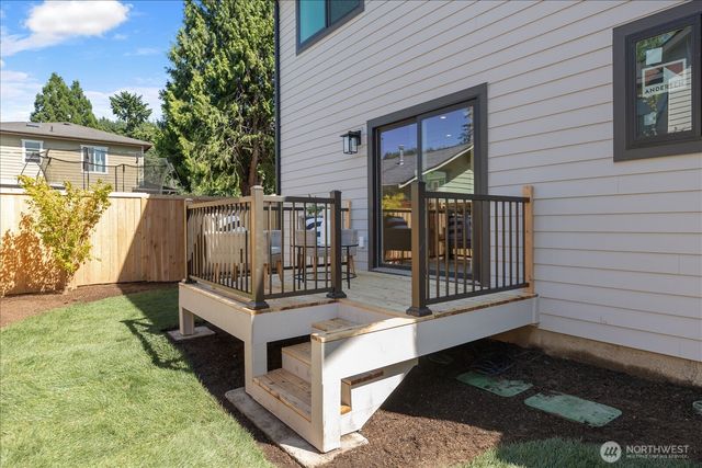 313 SE Andrews Street, Issaquah, WA 98027
