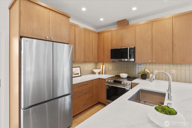 313 SE Andrews Street, Issaquah, WA 98027