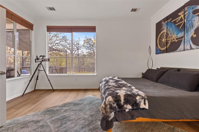 142 Carriage CT, Bastrop, TX 78602