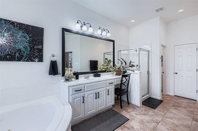 142 Carriage CT, Bastrop, TX 78602