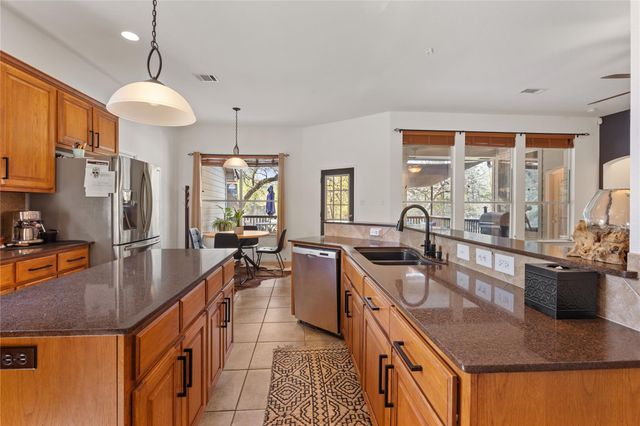 142 Carriage CT, Bastrop, TX 78602