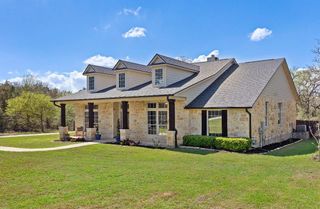 142 Carriage CT, Bastrop, TX 78602