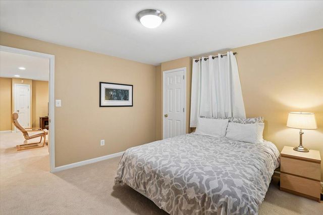 8200 W GAINSBOROUGH CT, Potomac, MD 20854