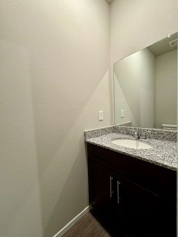 3079 S Saline Aly, Fayetteville, AR 72701