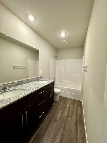 3079 S Saline Aly, Fayetteville, AR 72701