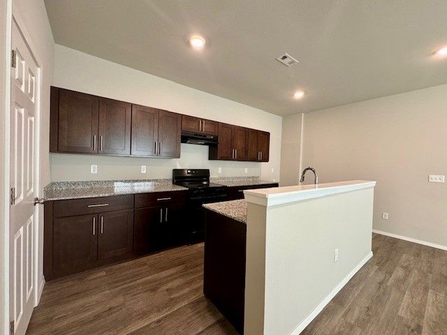 3079 S Saline Aly, Fayetteville, AR 72701