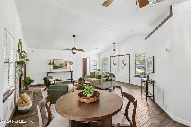 1864 SHERWOOD Drive, Middleburg, FL 32068
