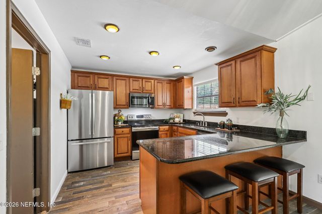 1864 SHERWOOD Drive, Middleburg, FL 32068