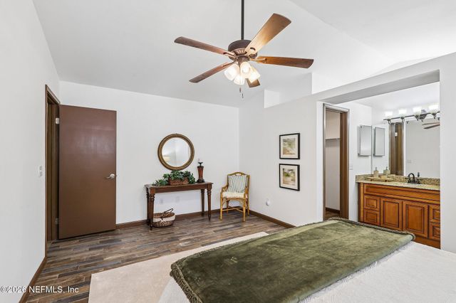 1864 SHERWOOD Drive, Middleburg, FL 32068