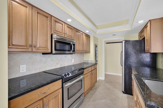 4000 N Ocean Drive 403, Riviera Beach, FL 33404