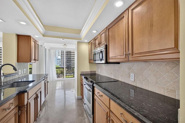 4000 N Ocean Drive 403, Riviera Beach, FL 33404