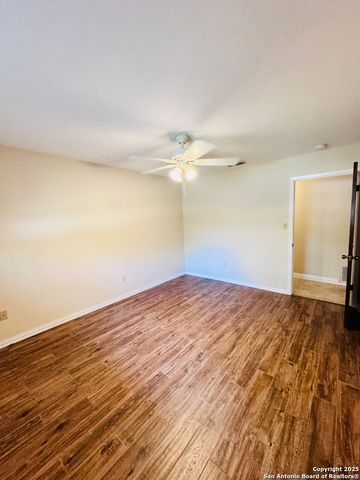 1705 Hickory, Floresville, TX 78114