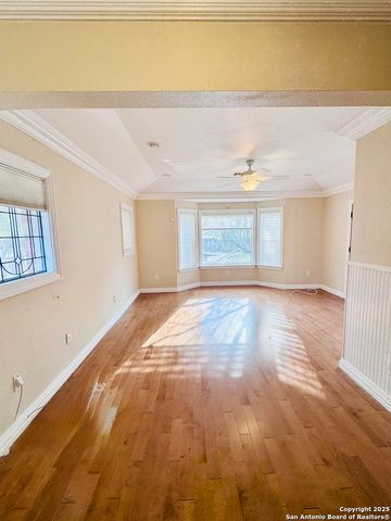 1705 Hickory, Floresville, TX 78114