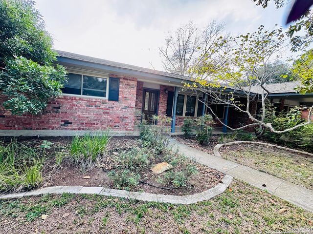 1705 Hickory, Floresville, TX 78114