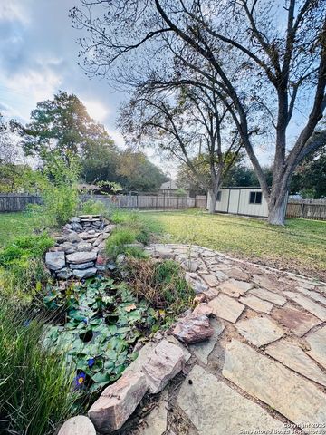 1705 Hickory, Floresville, TX 78114