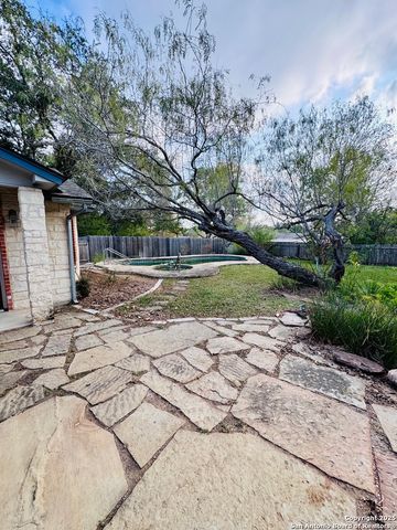 1705 Hickory, Floresville, TX 78114