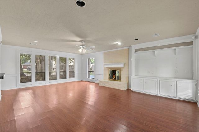 2730 Blue Glen Lane, Houston, TX 77073