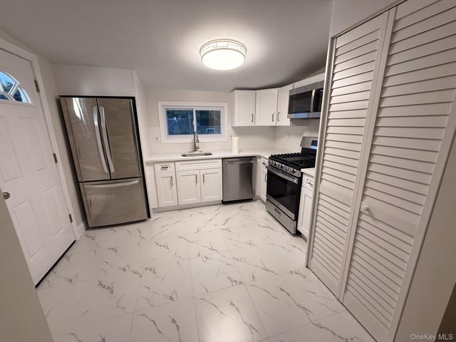 14 Marie Lane, Central Islip, NY 11722