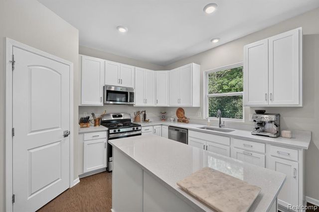 3412 Haverford Drive, Canton, MI 48188