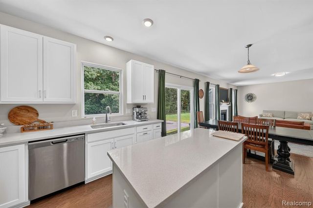 3412 Haverford Drive, Canton, MI 48188
