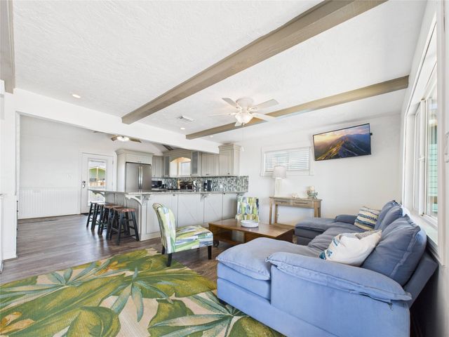 1654 Sandpebble Place, Surfside Beach, TX 77541