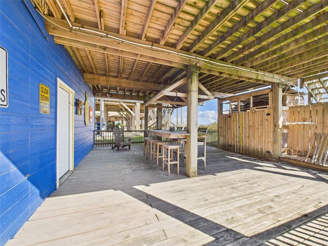 1654 Sandpebble Place, Surfside Beach, TX 77541