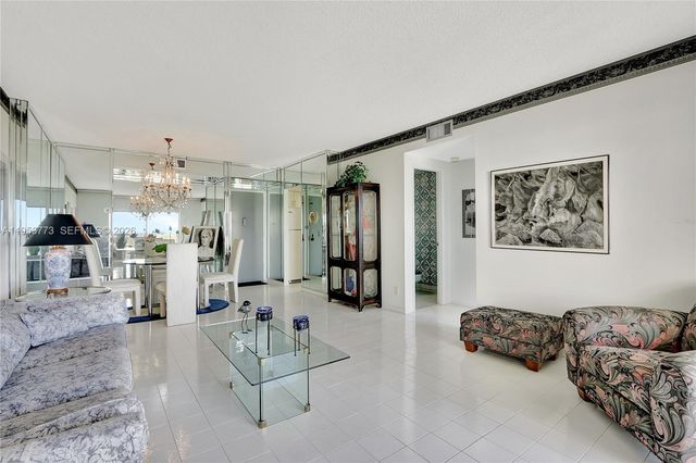 4330 Hillcrest Dr 807 807, Hollywood, FL 33021