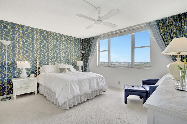 4330 Hillcrest Dr 807 807, Hollywood, FL 33021