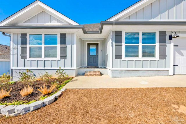 3869 James Stovall St, Pensacola, FL 32526