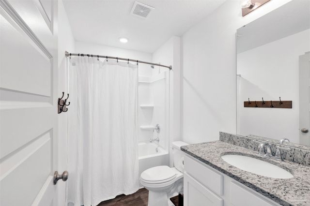 3869 James Stovall St, Pensacola, FL 32526