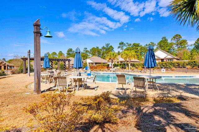 3869 James Stovall St, Pensacola, FL 32526