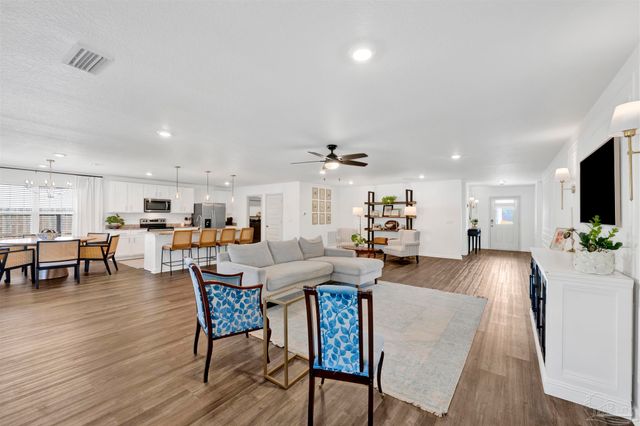 3869 James Stovall St, Pensacola, FL 32526