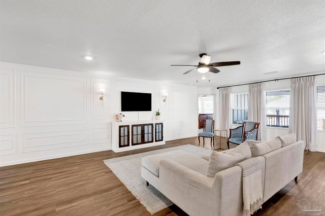 3869 James Stovall St, Pensacola, FL 32526