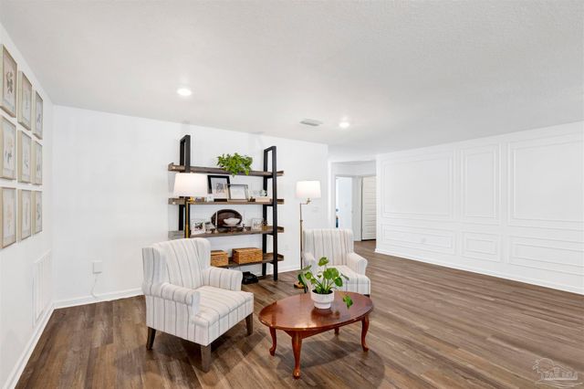 3869 James Stovall St, Pensacola, FL 32526