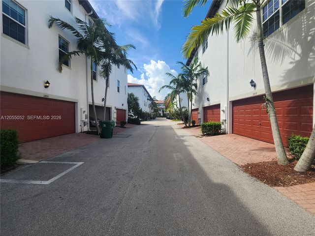 2813 SW 119th Way, Miramar, FL 33025