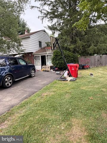 229 LUFF LN, Warminster, PA 18974