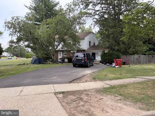 229 LUFF LN, Warminster, PA 18974