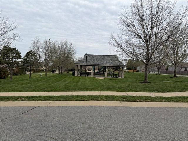 4708 Park Lane, Leavenworth, KS 66048