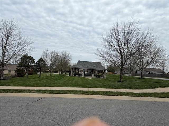 4708 Park Lane, Leavenworth, KS 66048