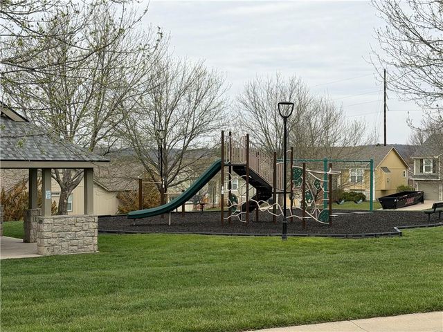 4708 Park Lane, Leavenworth, KS 66048