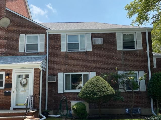 73-23 255th Street G-2, Glen Oaks, NY 11004