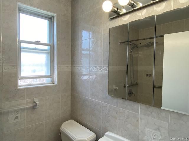 73-23 255th Street G-2, Glen Oaks, NY 11004