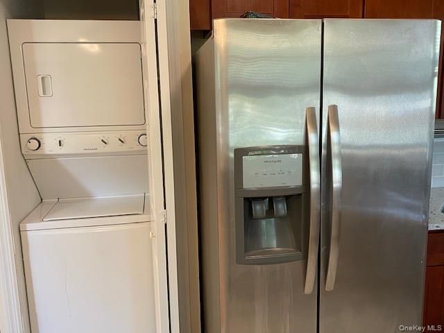 73-23 255th Street G-2, Glen Oaks, NY 11004