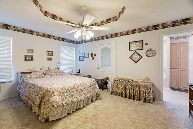 570 N Center, Blossom, TX 75416