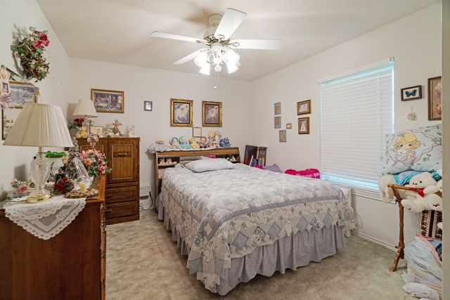 570 N Center, Blossom, TX 75416