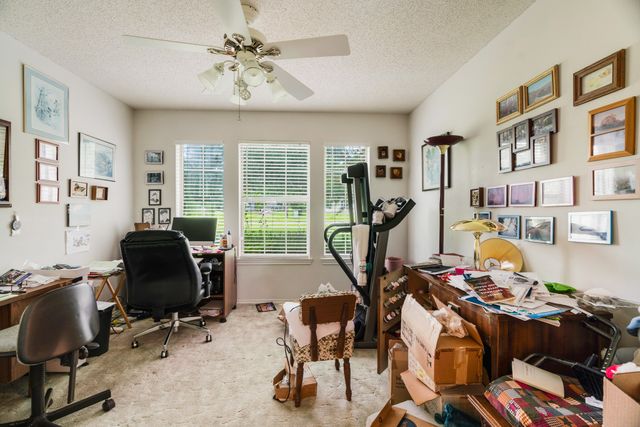 570 N Center, Blossom, TX 75416