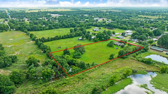 570 N Center, Blossom, TX 75416