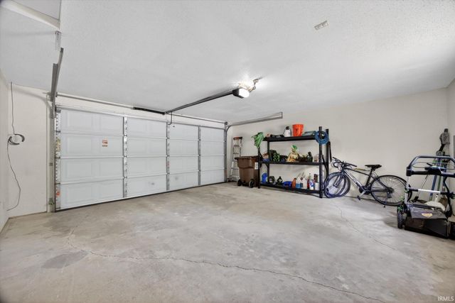 1012 W Acres Drive, Spencer, IN 47460