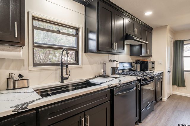 470 County Road 1812, Clifton, TX 76634